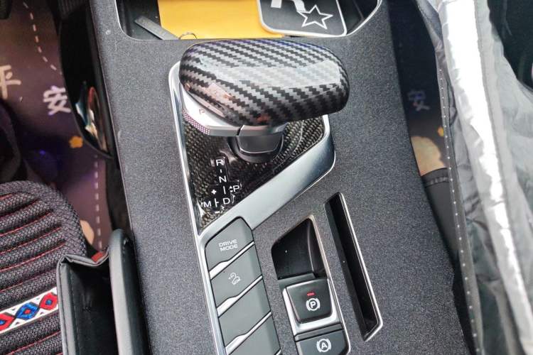 Used Geely Auto Coolray 2024 1.5T DCT Longteng Edition Gear Lever