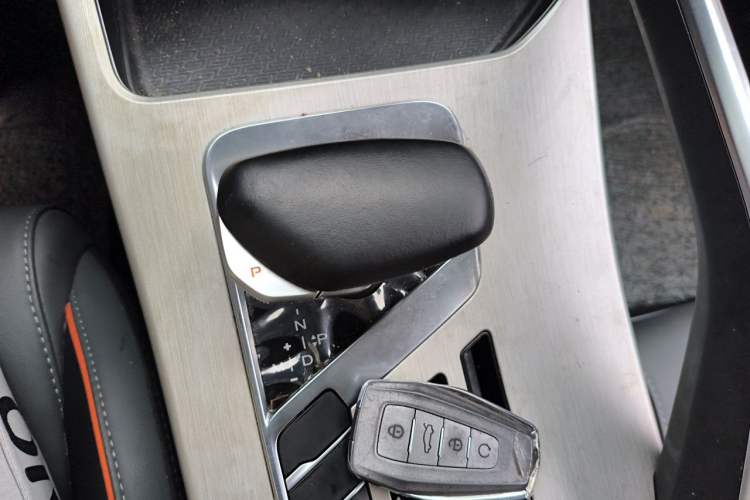 Used Geely Auto Coolray 2024 1.5T DCT Longteng Edition Gear Lever