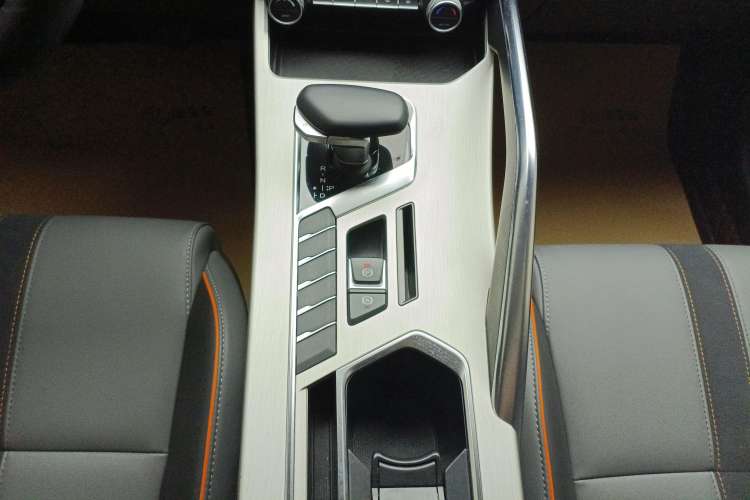 Used Geely Auto Coolray 2024 1.5T DCT Longteng Edition Gear Lever