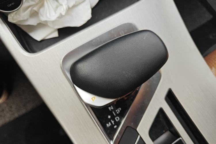 Used Geely Auto Coolray 2024 1.5T DCT Longteng Edition Gear Lever