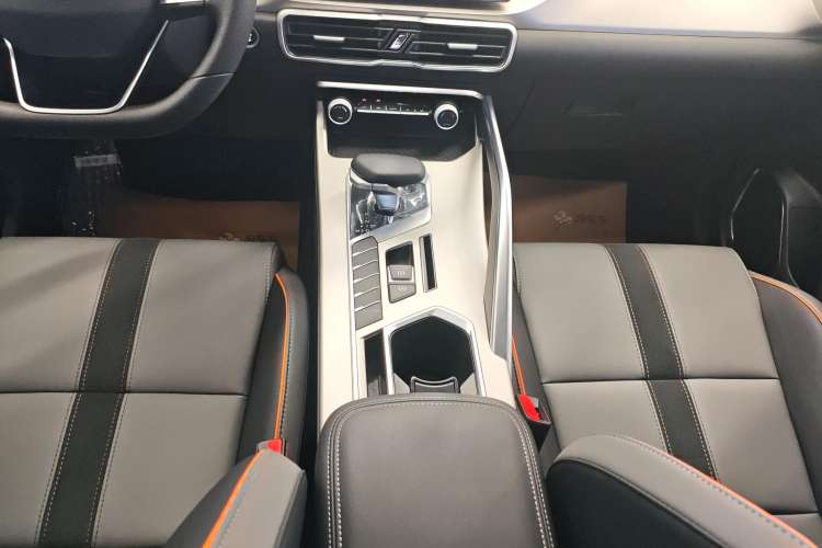 Used Geely Auto Coolray 2024 1.5T DCT Longteng Edition Gear Lever
