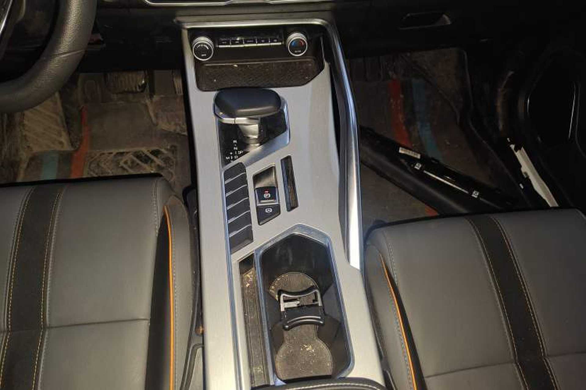 Used Geely Auto Coolray 2024 1.5T DCT Longteng Edition Gear Lever