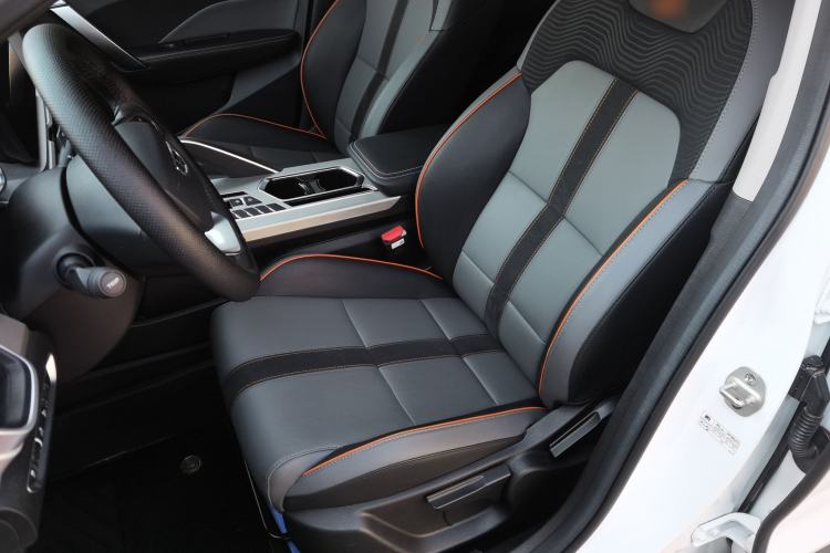 Used Geely Auto Coolray 2024 1.5T DCT Longteng Edition Interior 2