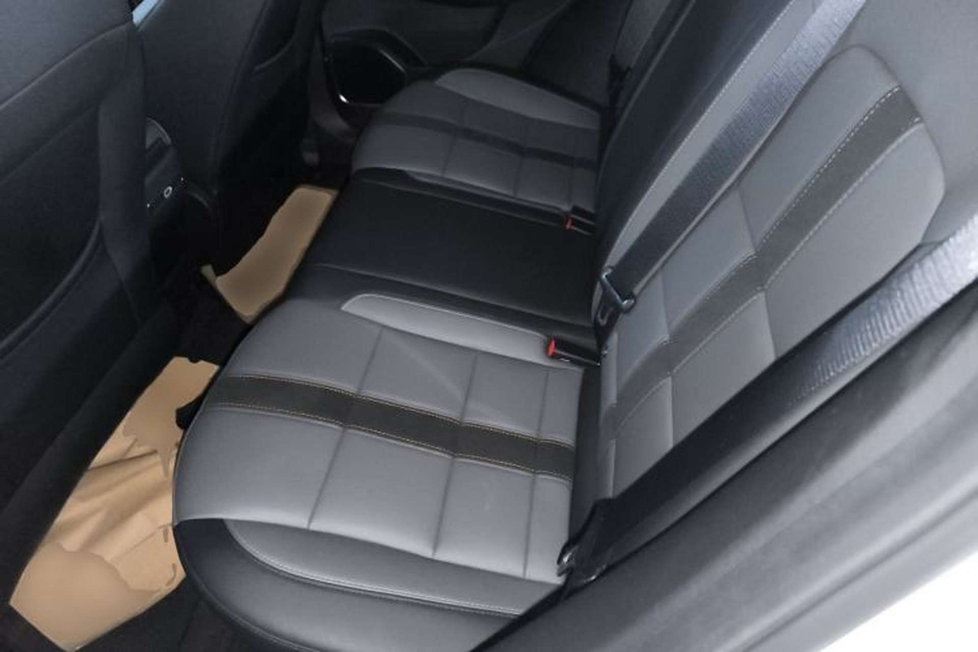 Used Geely Auto Coolray 2024 1.5T DCT Longteng Edition Interior 4