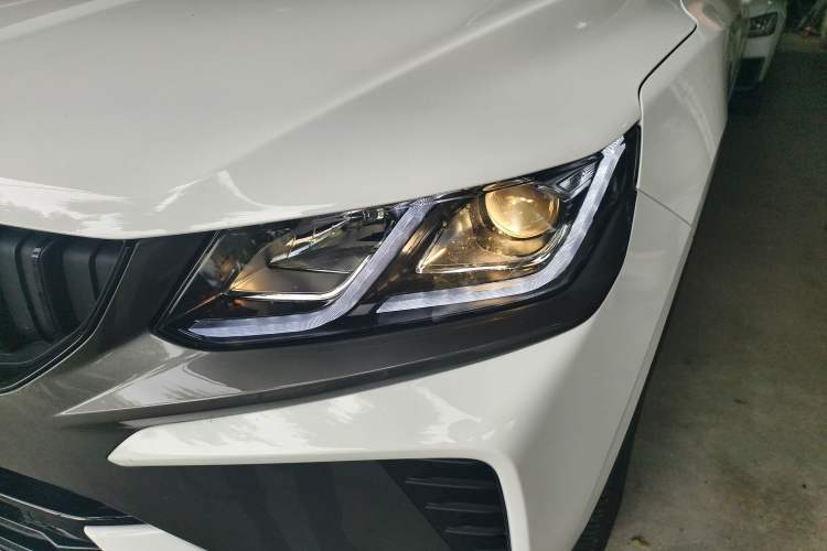Used Geely Auto Coolray 2024 1.5T DCT Longteng Edition Left Front Headlight