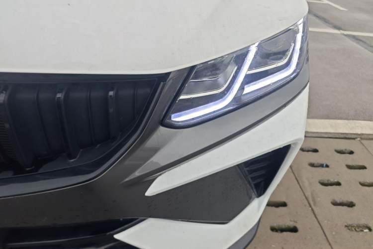 Used Geely Auto Coolray 2024 1.5T DCT Longteng Edition Left Front Headlight