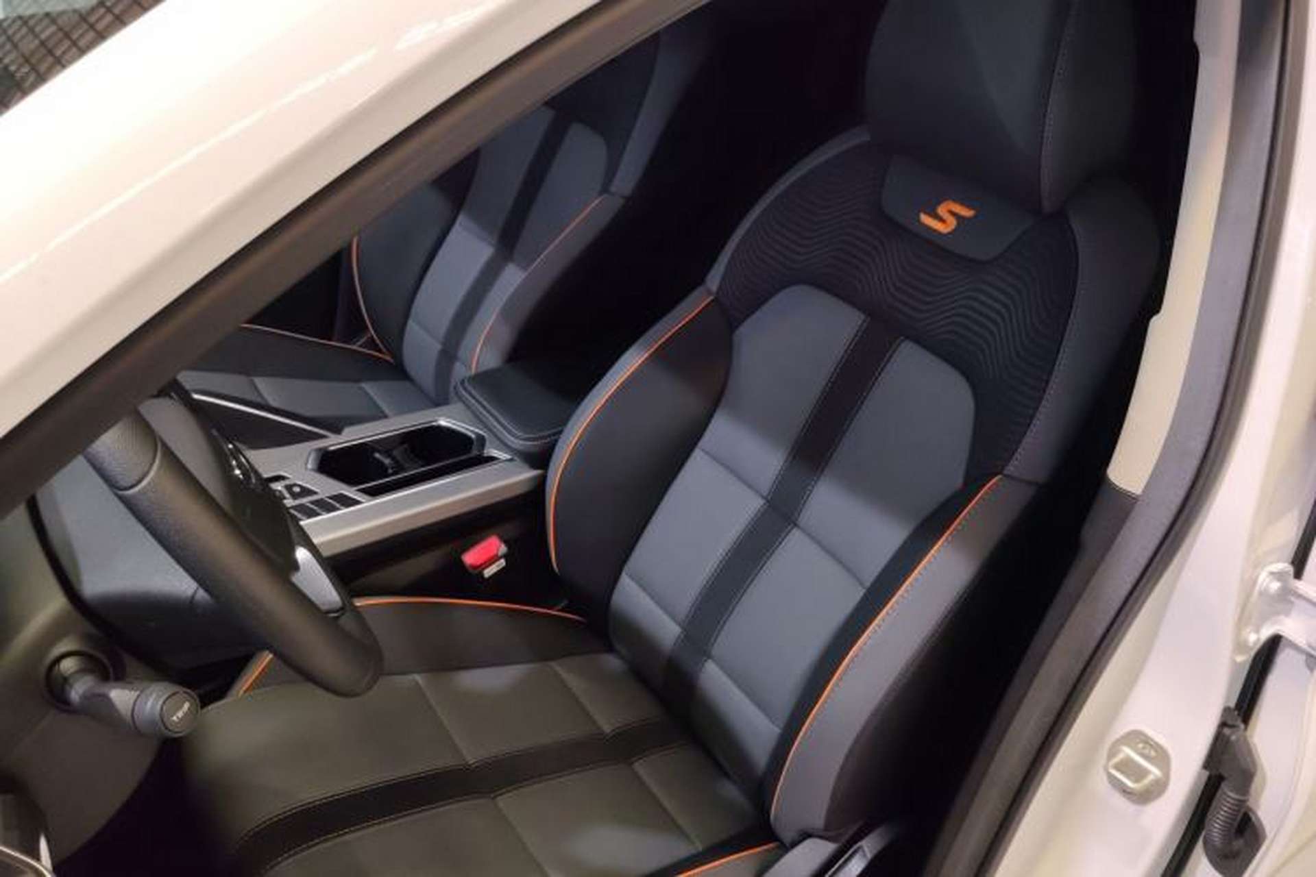 Used Geely Auto Coolray 2024 1.5T DCT Longteng Edition Left Front Seat