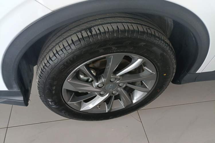 Used Geely Auto Coolray 2024 1.5T DCT Longteng Edition Left Front Wheel Hub