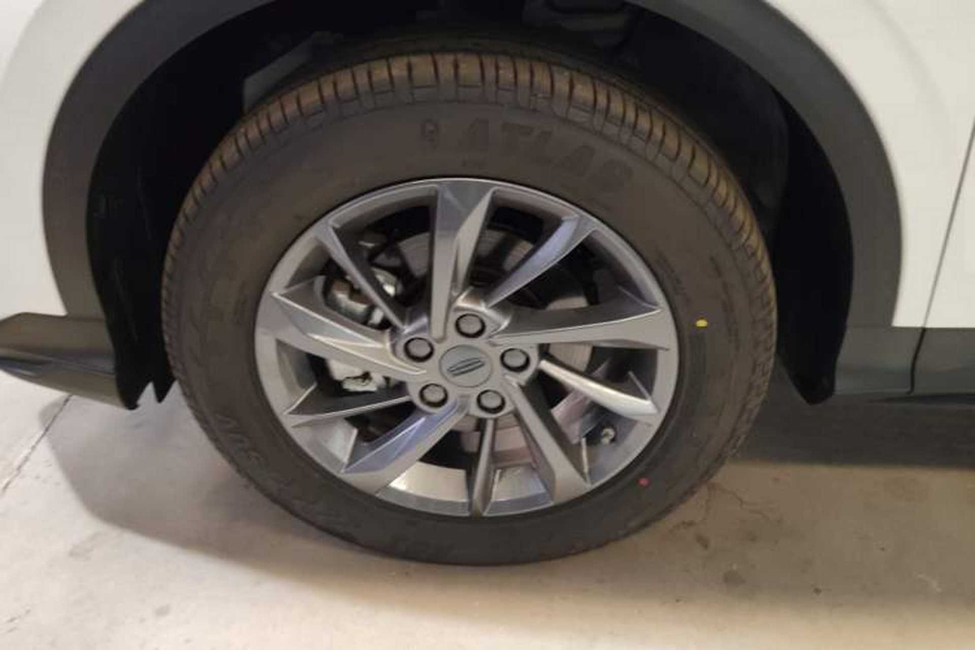 Used Geely Auto Coolray 2024 1.5T DCT Longteng Edition Left Front Wheel Hub