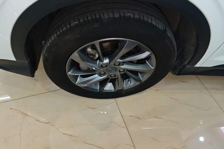 Used Geely Auto Coolray 2024 1.5T DCT Longteng Edition Left Front Wheel Hub