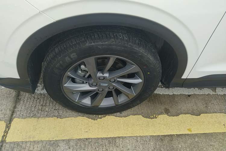 Used Geely Auto Coolray 2024 1.5T DCT Longteng Edition Left Front Wheel Hub