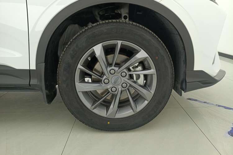 Used Geely Auto Coolray 2024 1.5T DCT Longteng Edition Left Rear Wheel Hub