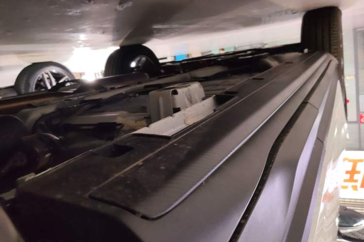 Used Geely Auto Coolray 2024 1.5T DCT Longteng Edition Left Side Sill