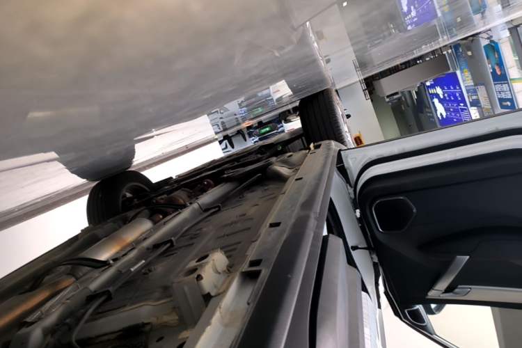 Used Geely Auto Coolray 2024 1.5T DCT Longteng Edition Left Side Sill