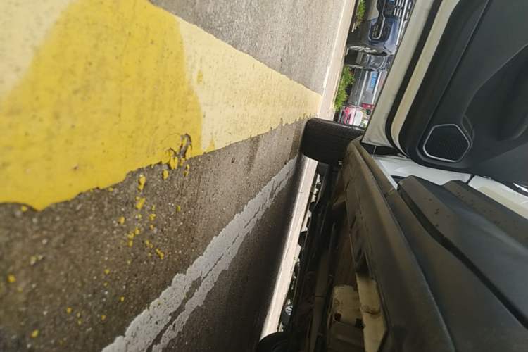 Used Geely Auto Coolray 2024 1.5T DCT Longteng Edition Left Side Sill