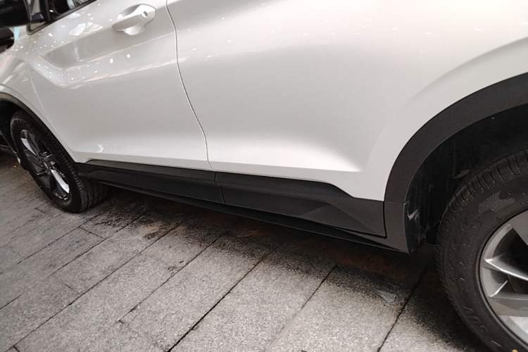 Used Geely Auto Coolray 2024 1.5T DCT Longteng Edition Left Side Sill