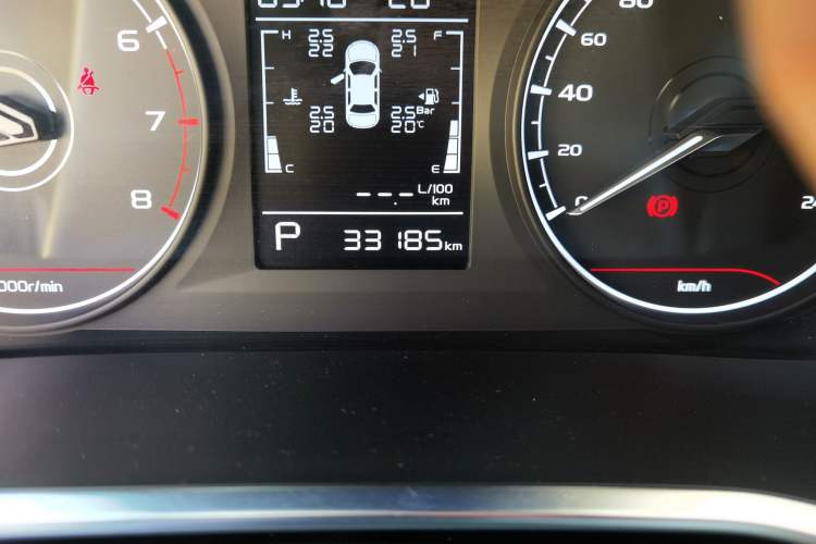 Used Geely Auto Coolray 2024 1.5T DCT Longteng Edition Odometer Close Up