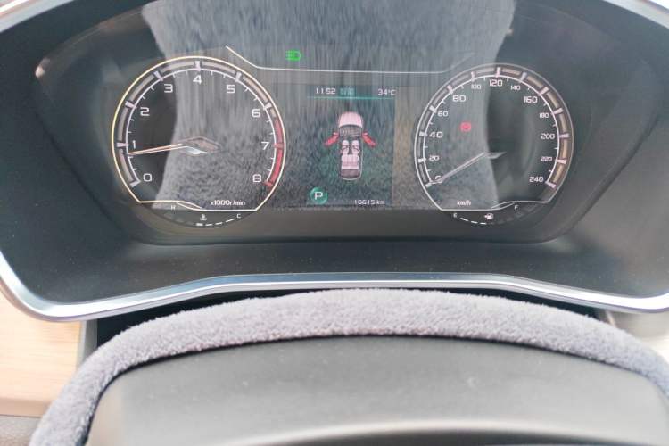 Used Geely Auto Coolray 2024 1.5T DCT Longteng Edition Odometer Close Up