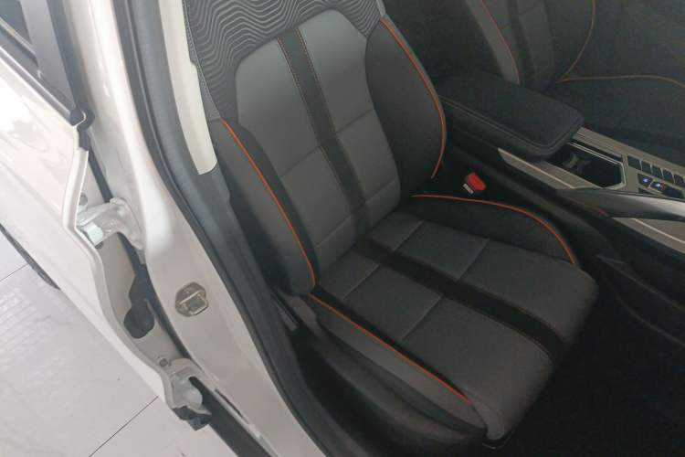 Used Geely Auto Coolray 2024 1.5T DCT Longteng Edition Right Front Seat
