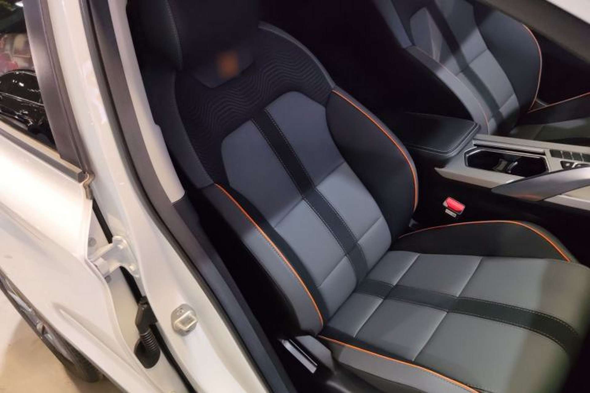 Used Geely Auto Coolray 2024 1.5T DCT Longteng Edition Right Front Seat