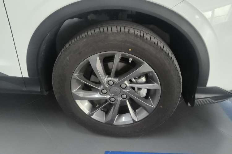 Used Geely Auto Coolray 2024 1.5T DCT Longteng Edition Right Front Wheel Hub