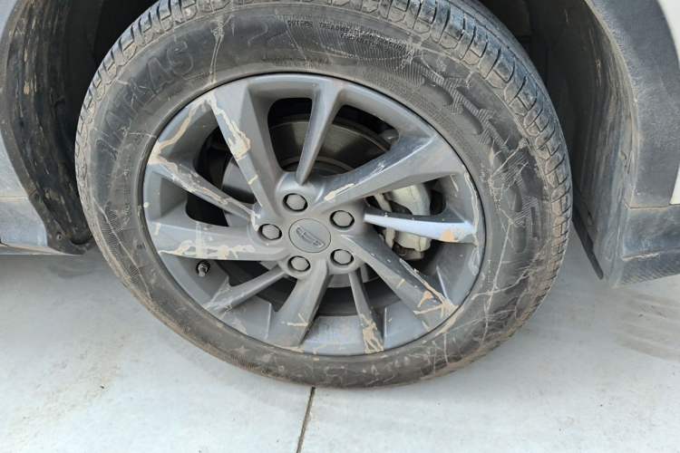 Used Geely Auto Coolray 2024 1.5T DCT Longteng Edition Right Front Wheel Hub