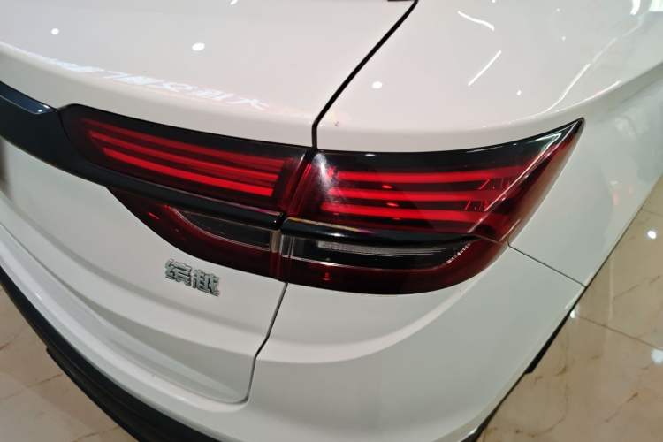 Used Geely Auto Coolray 2024 1.5T DCT Longteng Edition Right Rear Taillight
