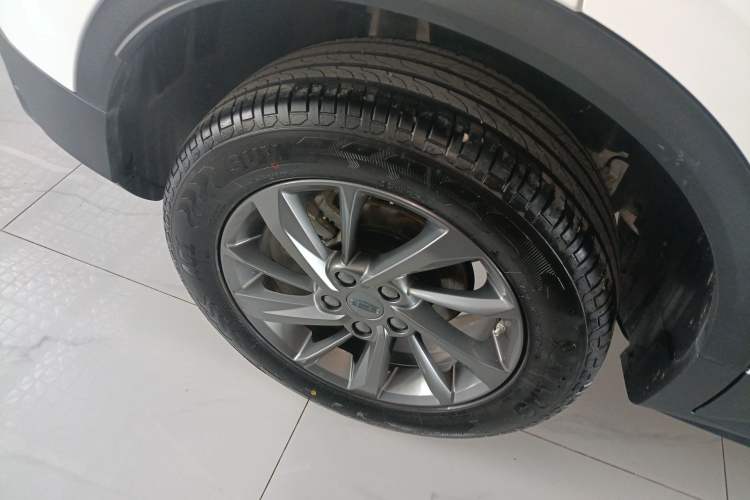 Used Geely Auto Coolray 2024 1.5T DCT Longteng Edition Right Rear Wheel Hub