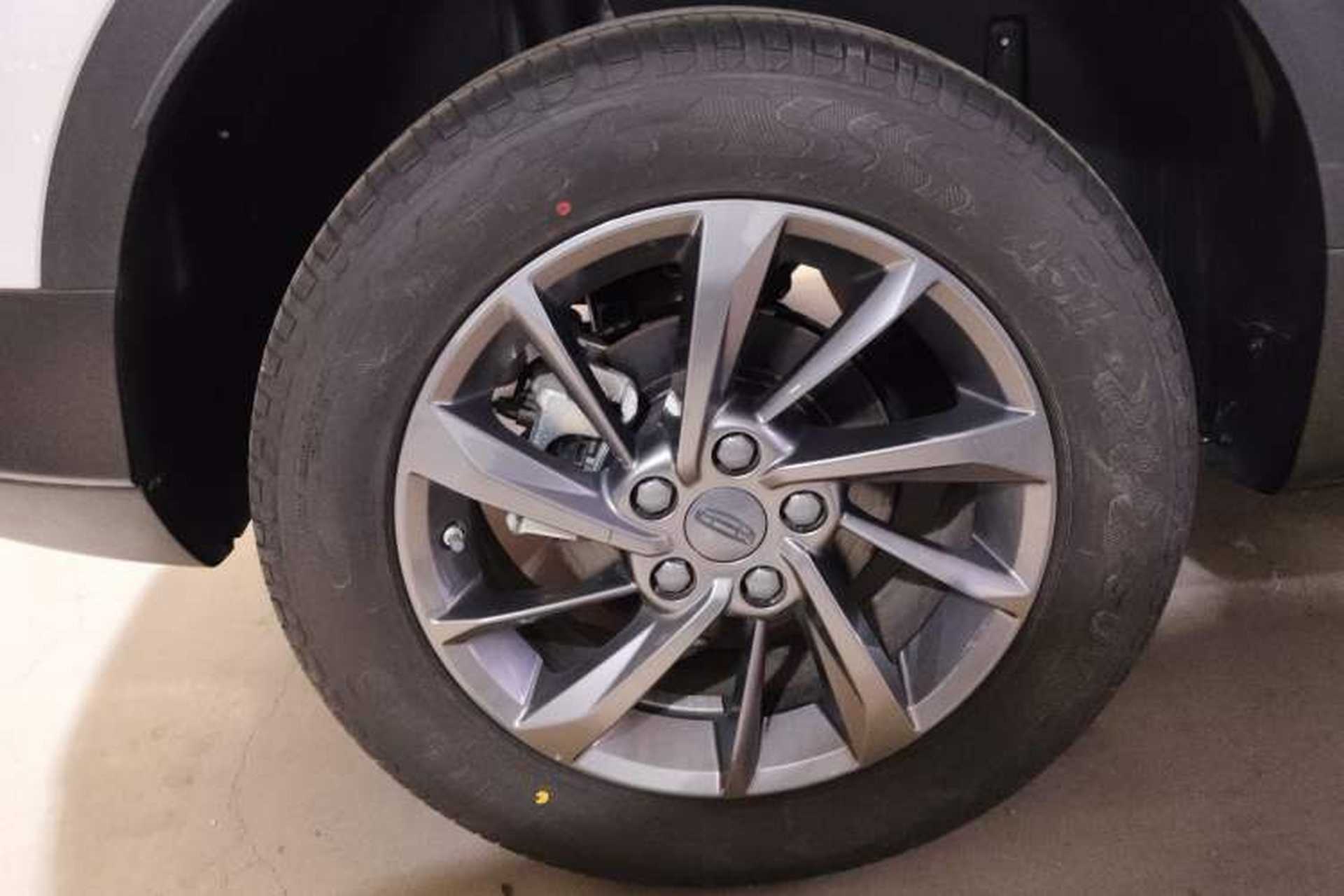 Used Geely Auto Coolray 2024 1.5T DCT Longteng Edition Right Rear Wheel Hub