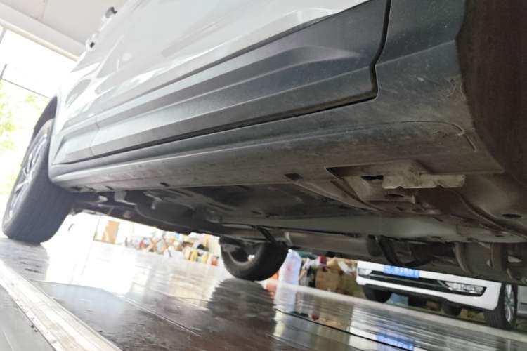 Used Geely Auto Coolray 2024 1.5T DCT Longteng Edition Right Side Sill