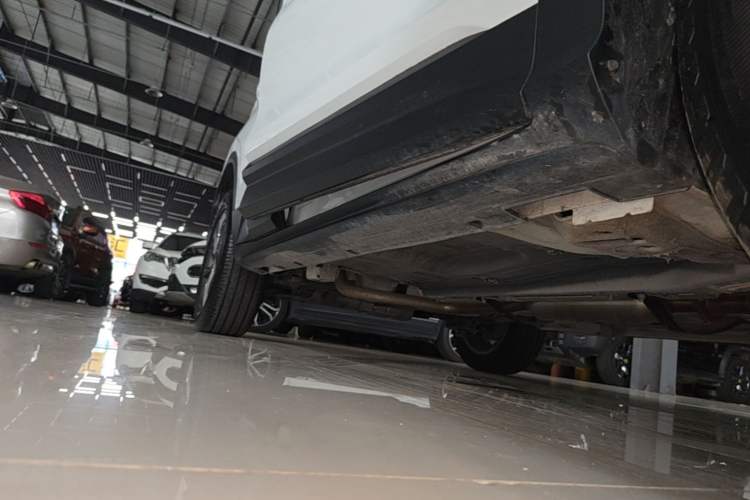 Used Geely Auto Coolray 2024 1.5T DCT Longteng Edition Right Side Sill