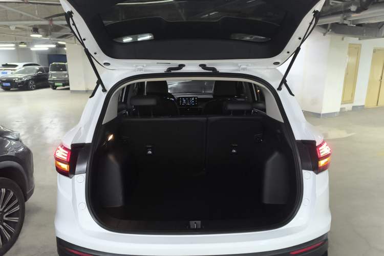 Used Geely Auto Coolray 2024 1.5T DCT Longteng Edition Trunk