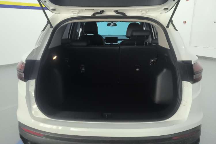 Used Geely Auto Coolray 2024 1.5T DCT Longteng Edition Trunk
