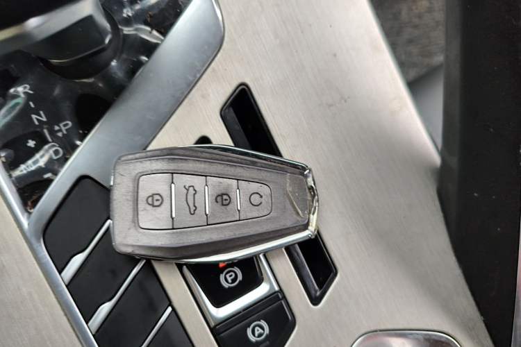 Used Geely Auto Coolray 2024 1.5T DCT Longteng Edition Vehicle Key