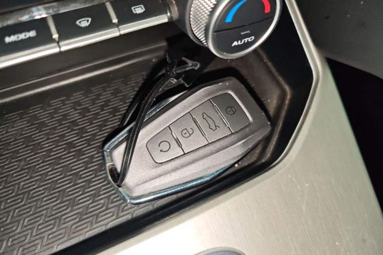 Used Geely Auto Coolray 2024 1.5T DCT Longteng Edition Vehicle Key