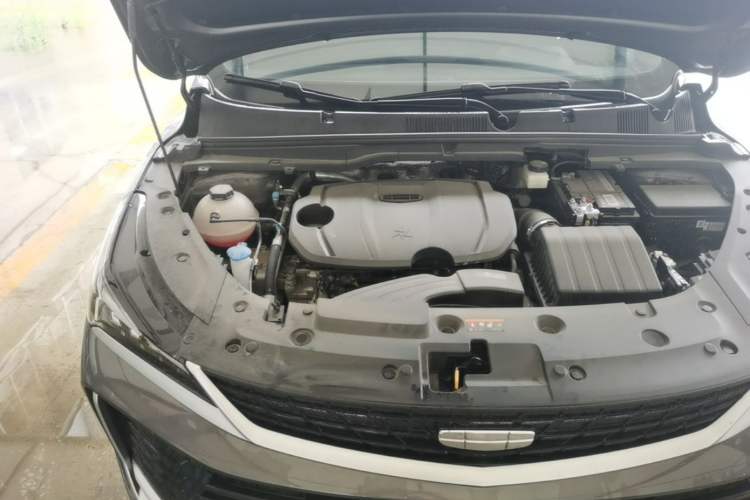 Used Geely Auto Coolray 2025 Model Bin Yue L 1.5TD DCT Battle Engine Bay Right