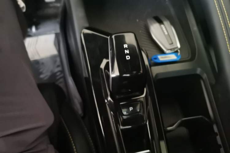 Used Geely Auto Coolray 2025 Model Bin Yue L 1.5TD DCT Battle Gear Lever