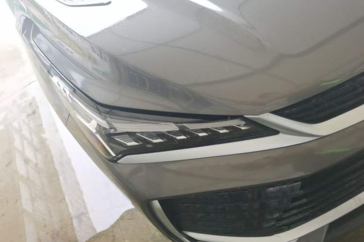 Used Geely Auto Coolray 2025 Model Bin Yue L 1.5TD DCT Battle Right Front Headlight