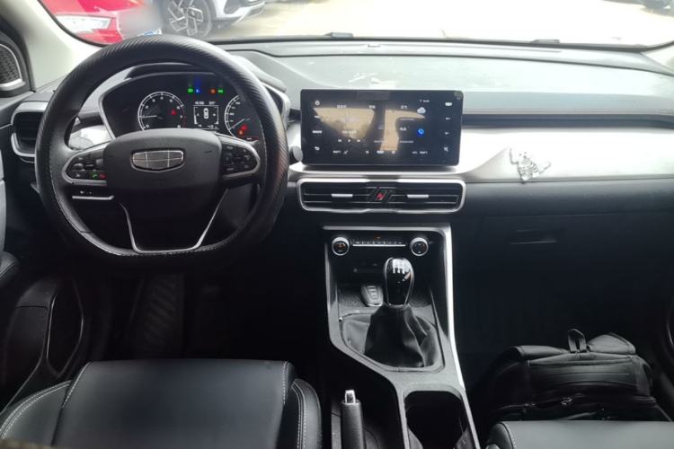 Used Geely Auto Coolray 2025 1.5L Manual Supercharged Edition Center Console