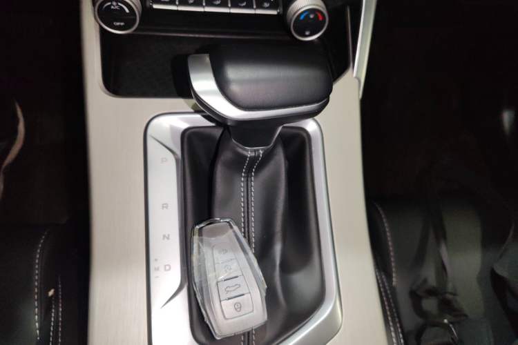 Used Geely Auto Coolray 2025 1.5L CVT Super Edition Gear Lever