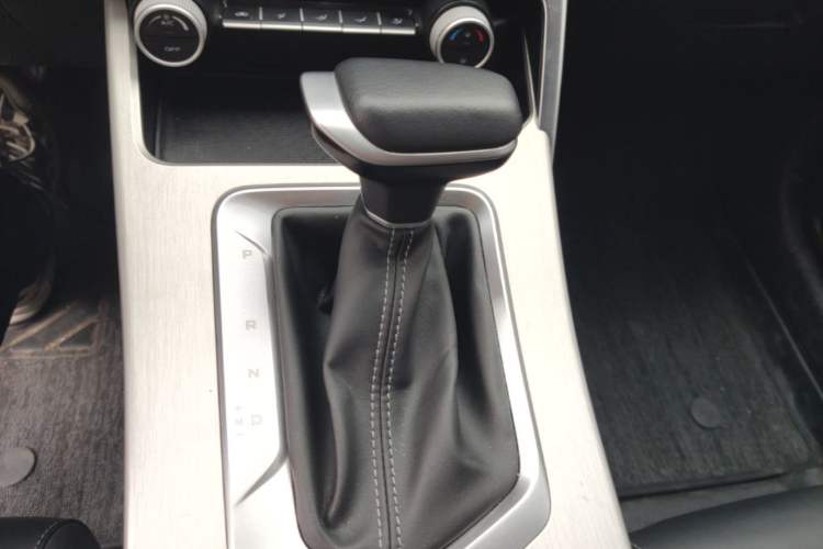 Used Geely Auto Coolray 2025 1.5L CVT Super Edition Gear Lever
