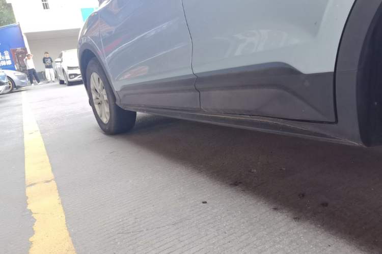Used Geely Auto Coolray 2025 1.5L Manual Supercharged Edition Left Side Sill