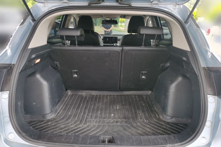 Used Geely Auto Coolray 2025 1.5L CVT Super Edition Trunk