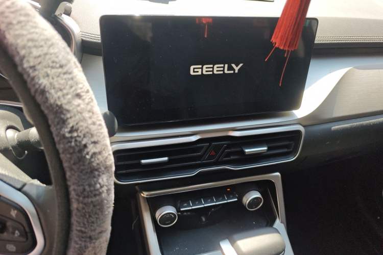Used Geely Auto Coolray 2025 1.5L CVT Super Edition Audio And AC Panel