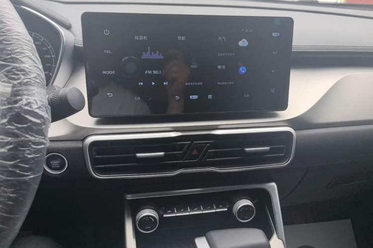Used Geely Auto Coolray 2025 1.5L CVT Super Edition Audio And AC Panel