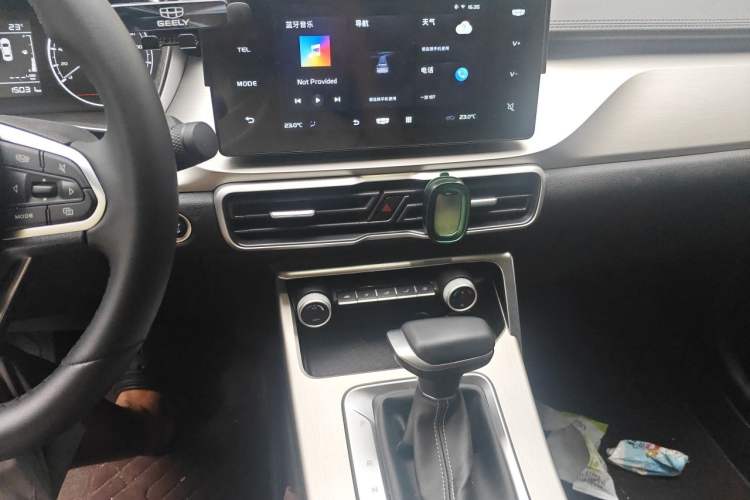 Used Geely Auto Coolray 2025 1.5L CVT Super Edition Audio And AC Panel