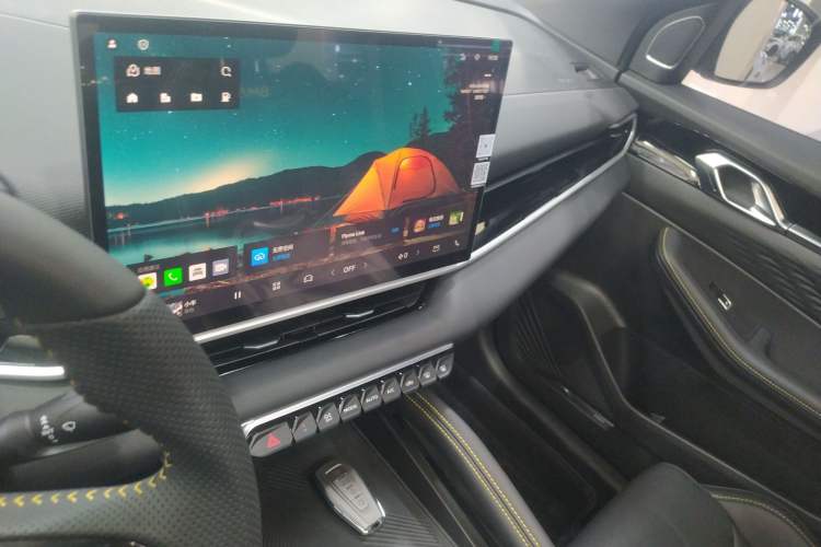 Used Geely Auto Coolray 2025 Bin Yue L 1.5T DCT Starlight Edition Audio And AC Panel