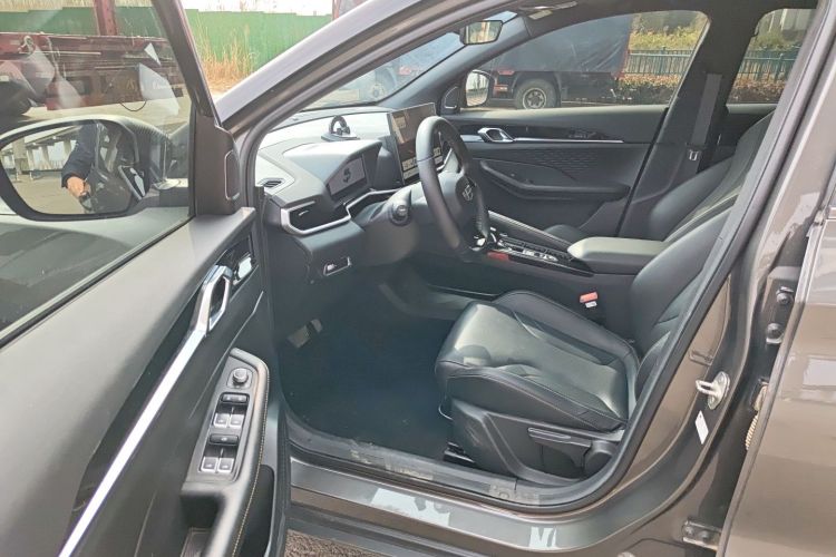 Used Geely Auto Coolray 2025 Bin Yue L 1.5T DCT Starlight Edition Driver Seat