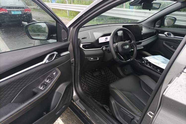 Used Geely Auto Coolray 2025 Bin Yue L 1.5T DCT Starlight Edition Driver Seat