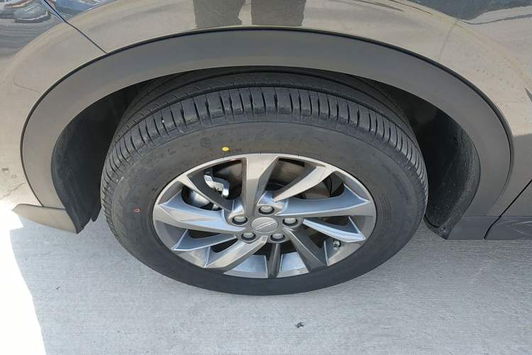 Used Geely Auto Coolray 2025 Bin Yue L 1.5TD DCT Star Diamond Exterior 4